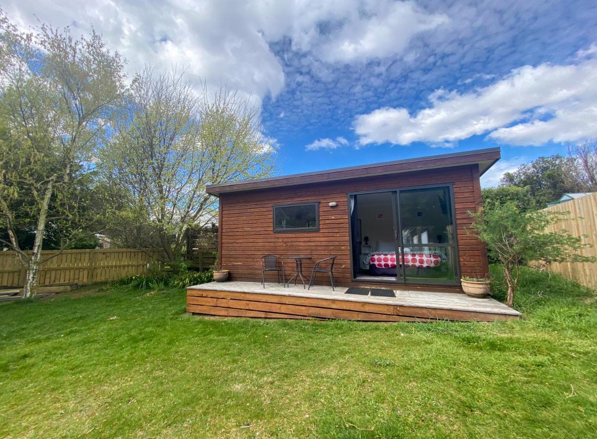 Lake Hawea Cabin With Mountain Views- Outdoor Bath! Экстерьер фото